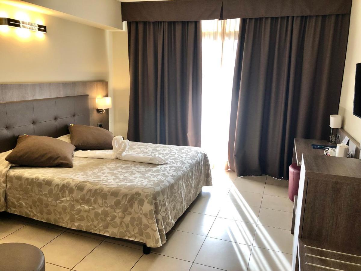 Hotel Lovere Resort & Spa Esterno foto