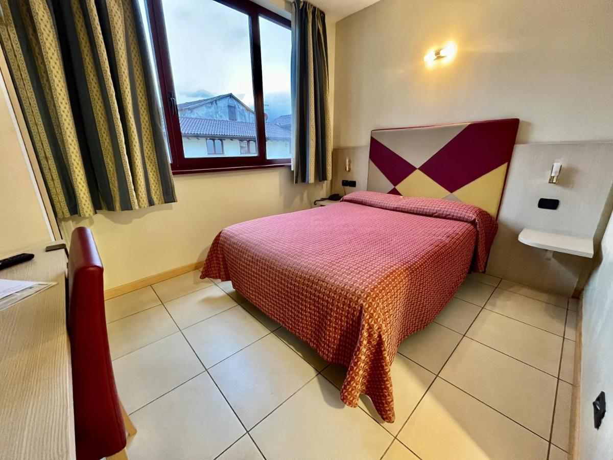 Hotel Lovere Resort & Spa Esterno foto