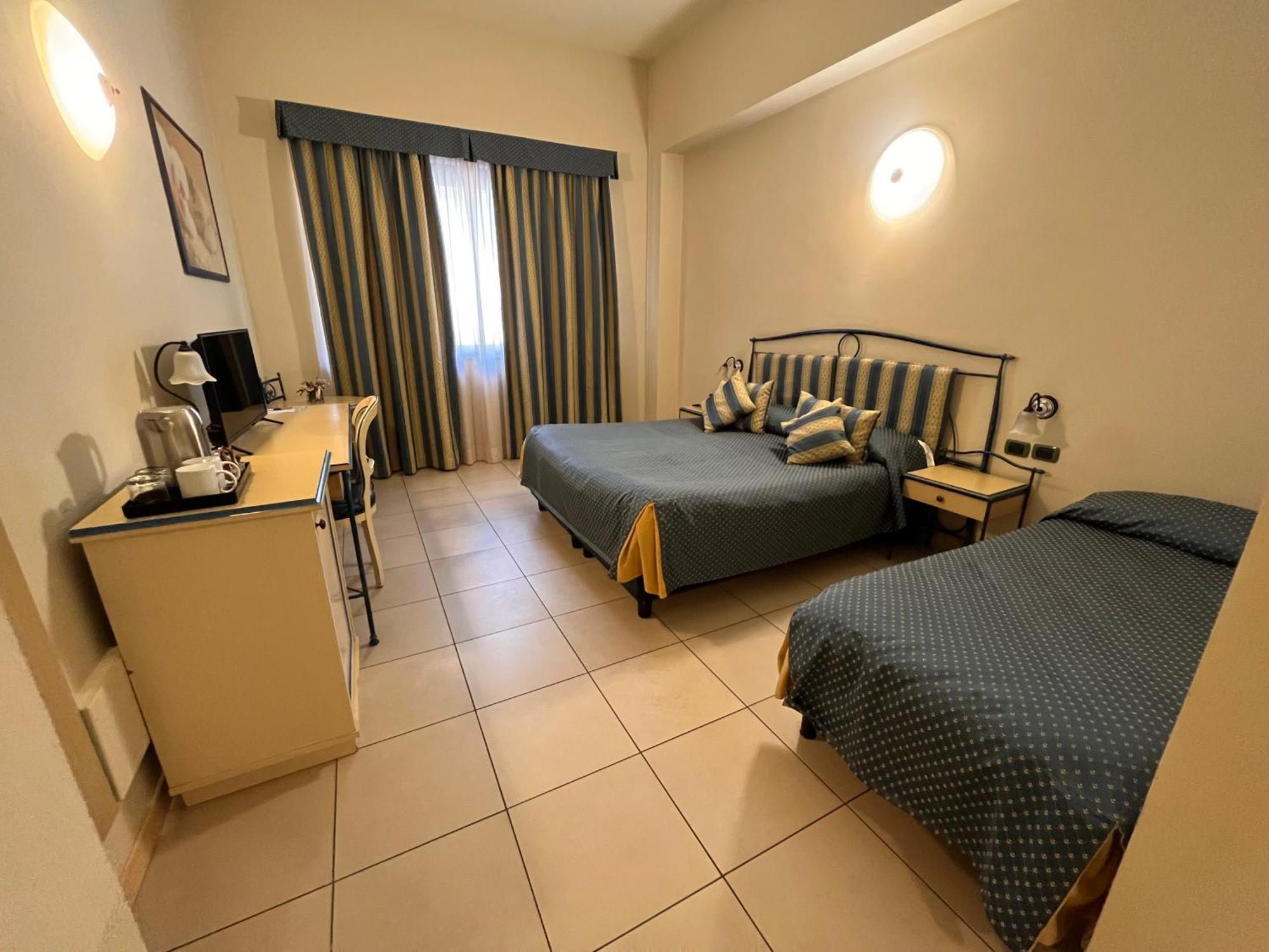 Hotel Lovere Resort & Spa Esterno foto