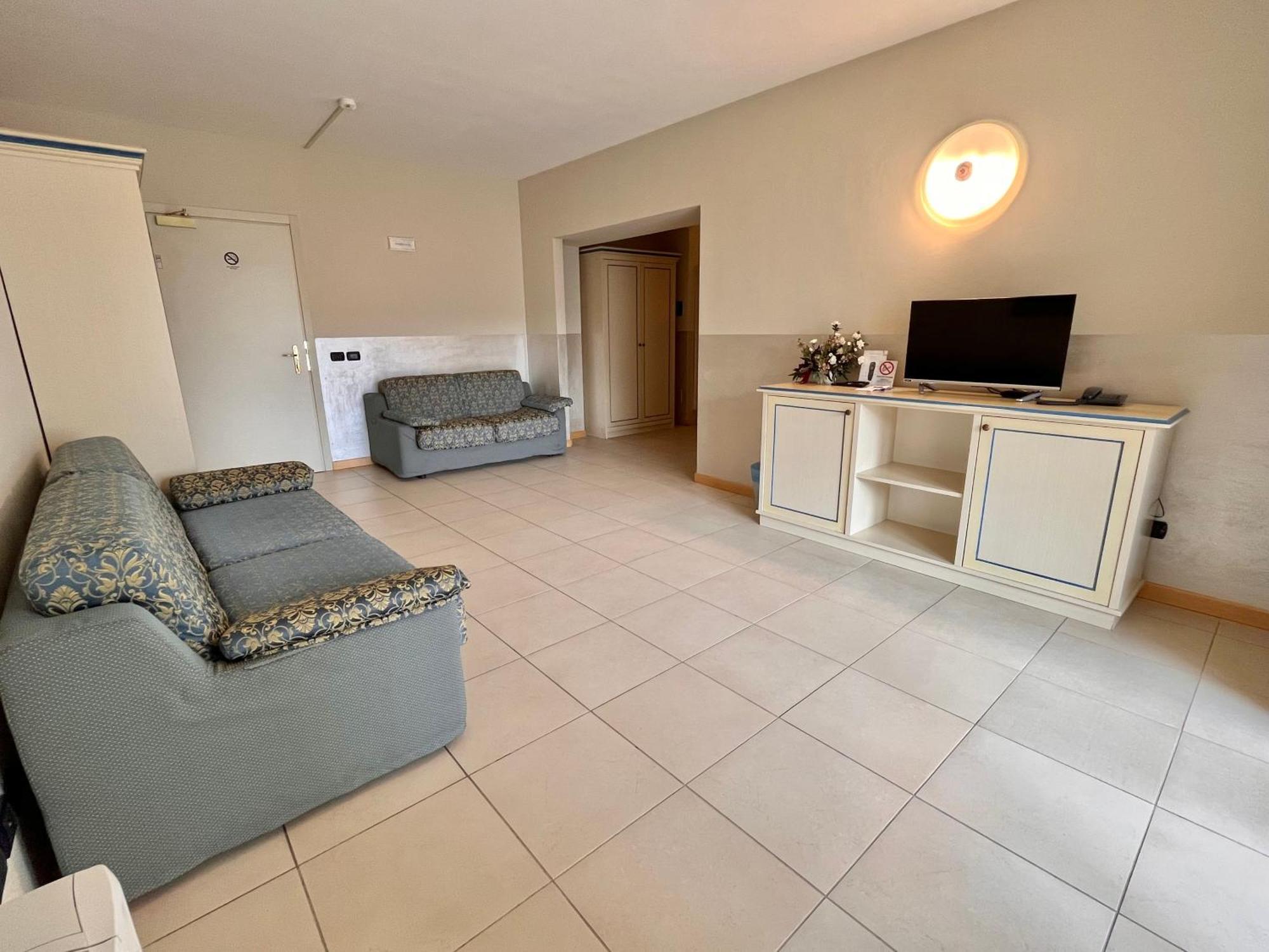 Hotel Lovere Resort & Spa Esterno foto