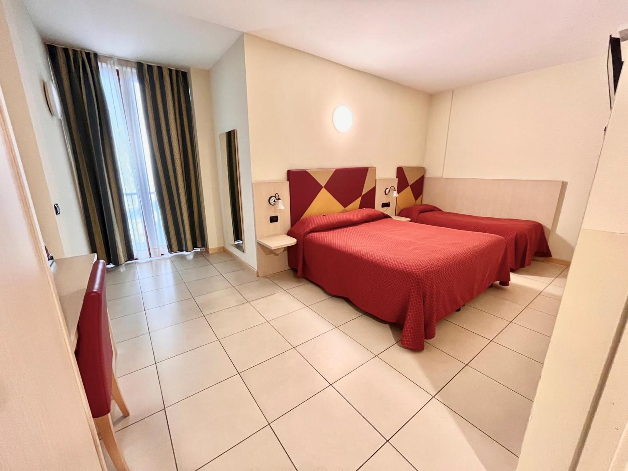 Hotel Lovere Resort & Spa Esterno foto