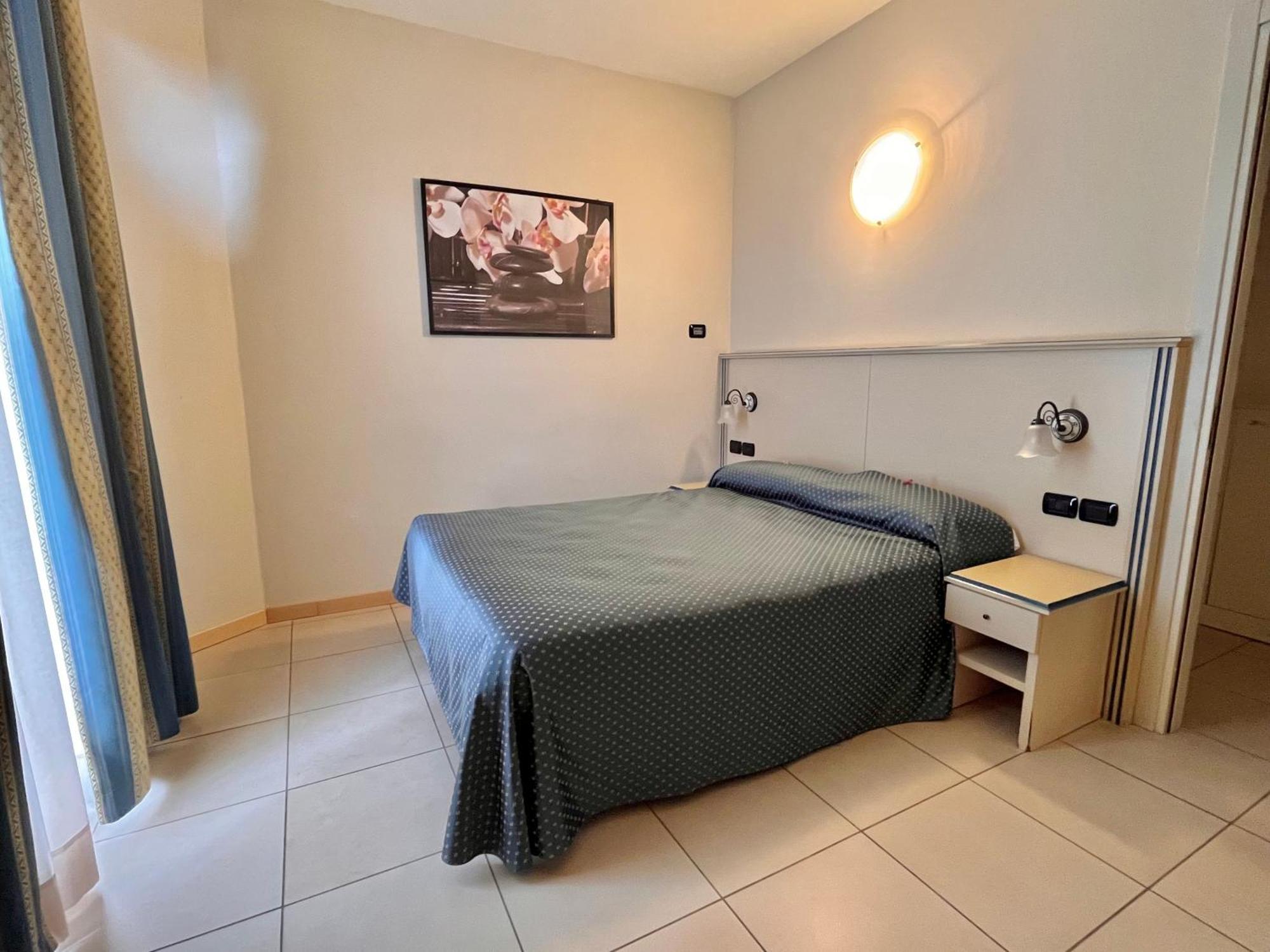 Hotel Lovere Resort & Spa Esterno foto